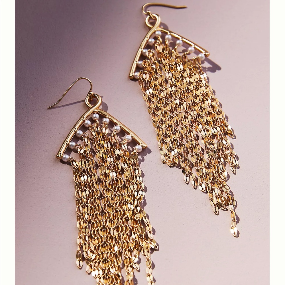 NWT Anthropologie Waterfall Chain Earrings gold and pearl